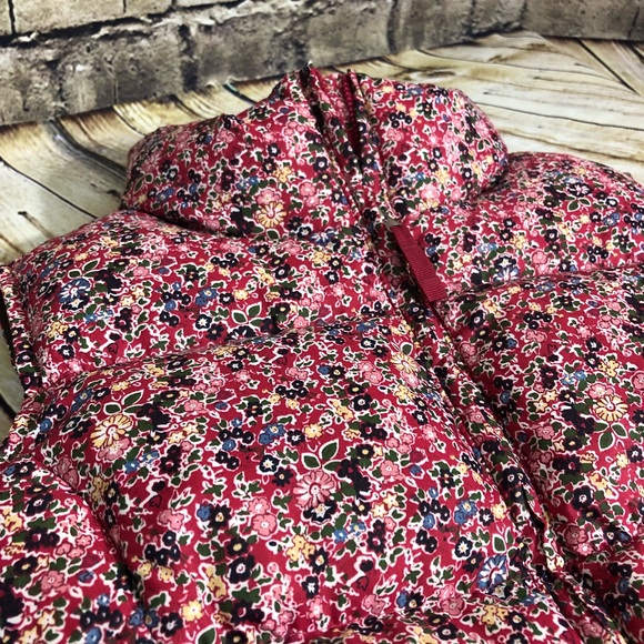 Girls size S puffer vest - Picture 3 of 4